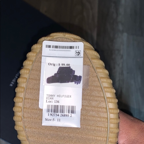 Tommy Hilfiger Rian 2 Faux Fur Closed Toe Mid-Calf - Picture 9 of 10